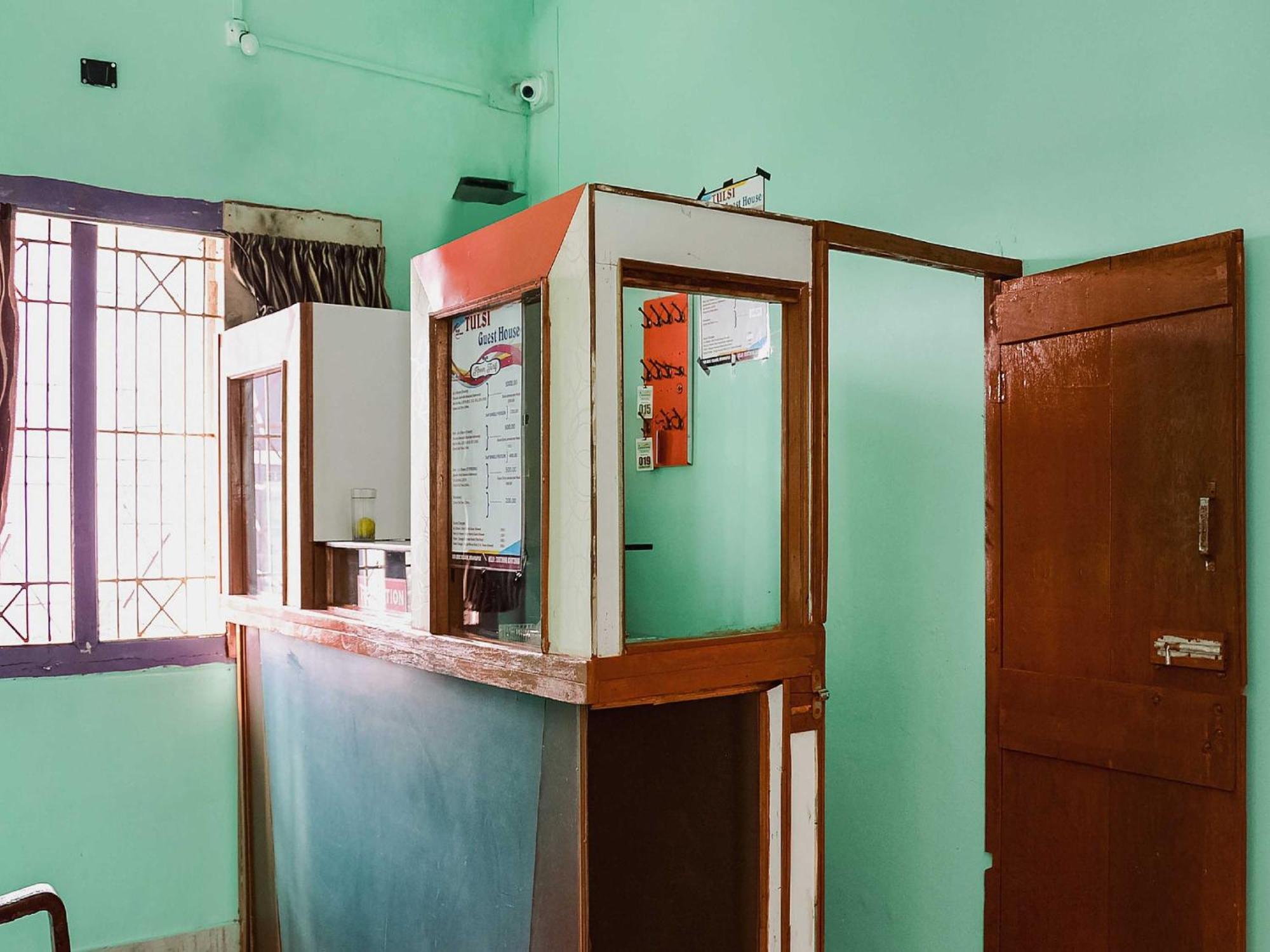 SPOT ON 76575 Tulsi Guest House Brahmapur Extérieur photo