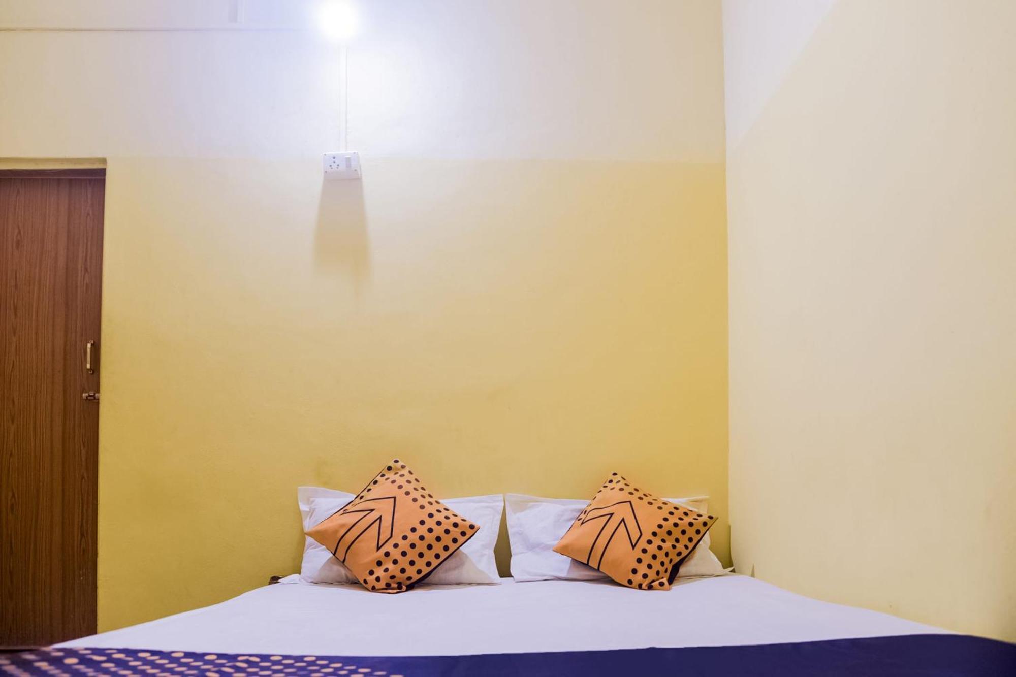 SPOT ON 76575 Tulsi Guest House Brahmapur Extérieur photo