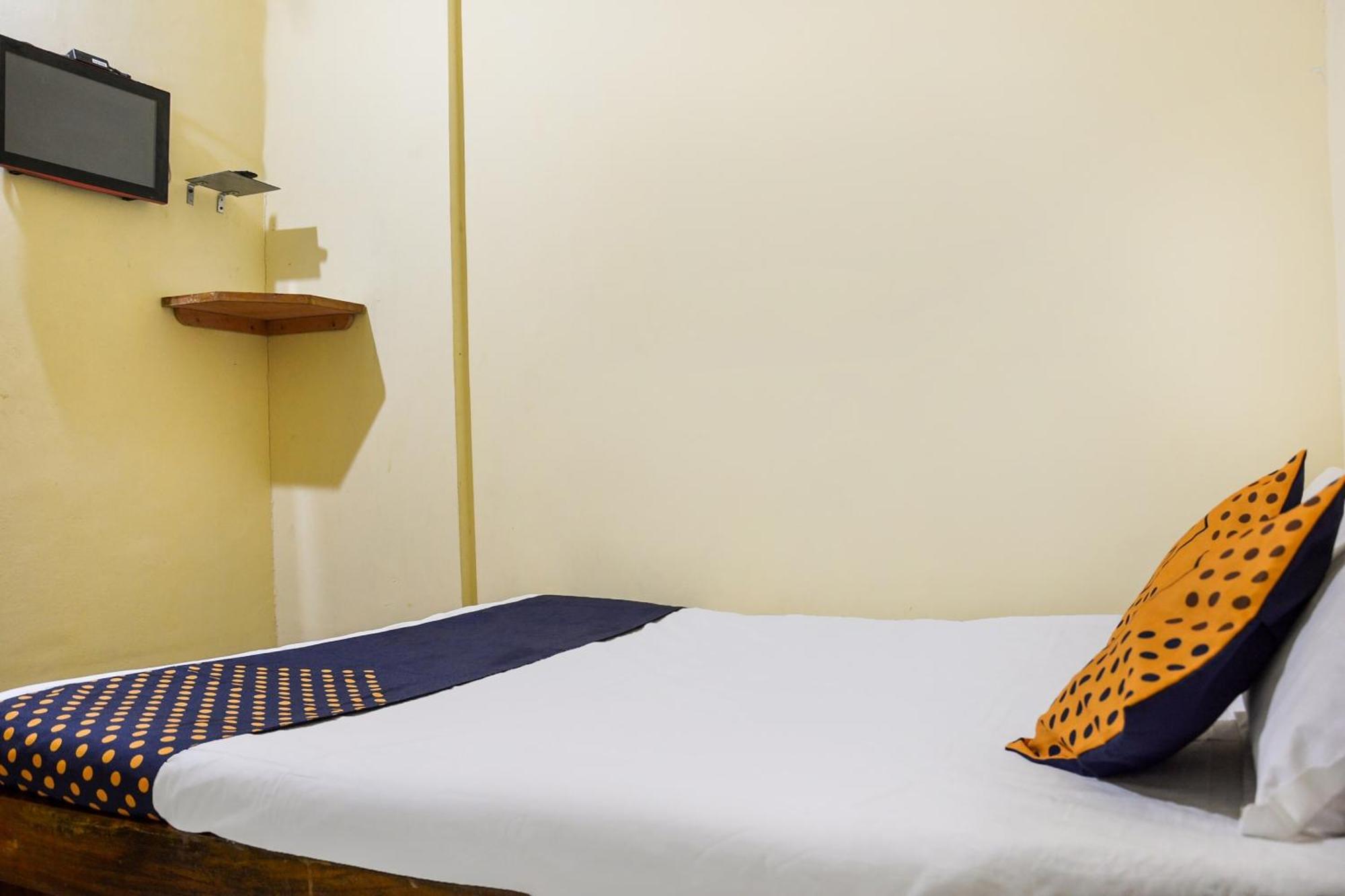 SPOT ON 76575 Tulsi Guest House Brahmapur Extérieur photo